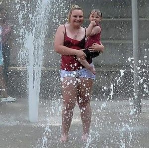 Meet your Posher, Lesley